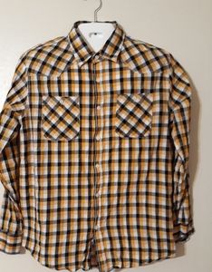 red snap plaid long Sleeve shirt